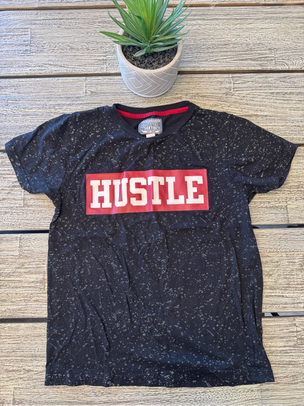 Boys Paint Splatter "HUSTLE" T-shirt, Black, Sz Medium